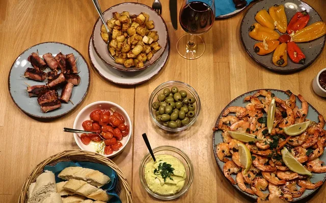 Cañas y Tapas 