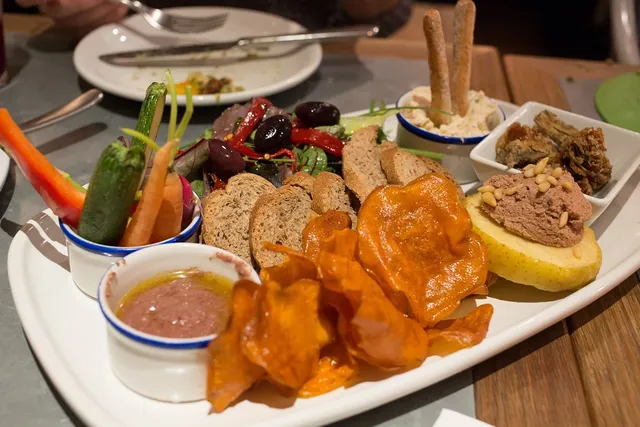 Cañas y Tapas 